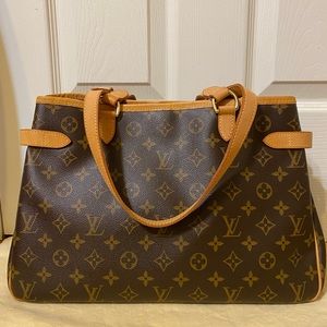 Excellent Condition Louis Vuitton Batignoles Handbag